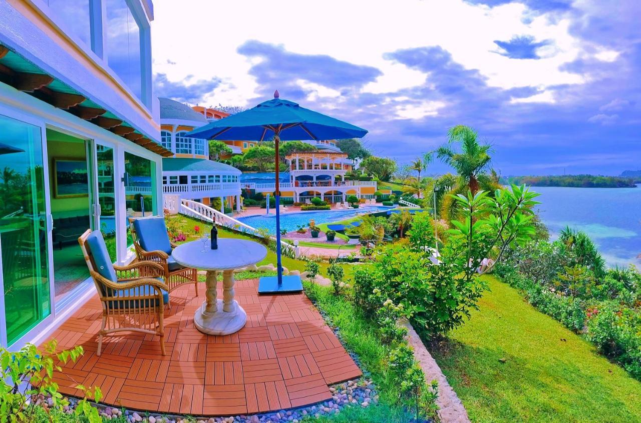 Breakfast At Monaco - Palais Boracay Hotell Manoc-Manoc Eksteriør bilde